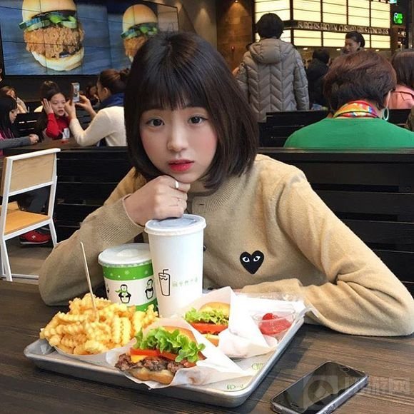 球球大作战女生必定过审的头像 小清新又有气质