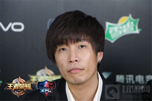 王者荣耀XQ赛后群访:新教练套路深、非常猛