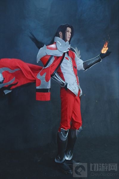 王者荣耀周瑜cos大赏 这么帅气一定是男孩纸