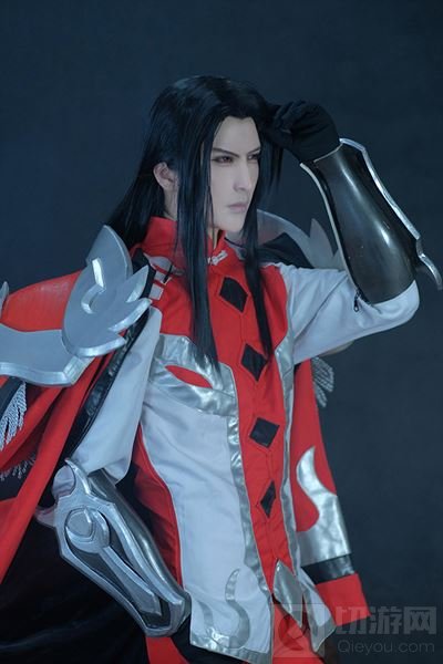 王者荣耀周瑜cos大赏 这么帅气一定是男孩纸