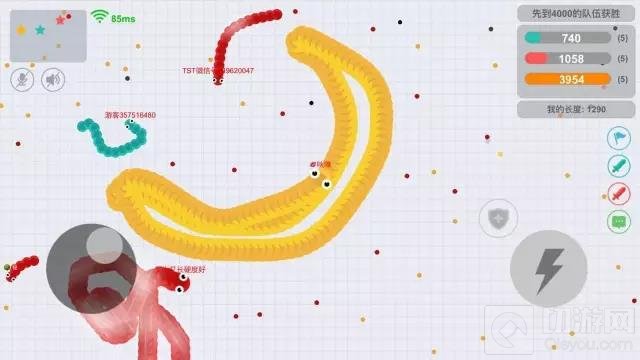 贪吃蛇大作战玩家蛇形写字秀 不为段位只为娱乐