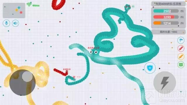 贪吃蛇大作战玩家蛇形写字秀 不为段位只为娱乐