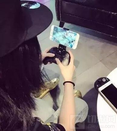 全国第一家手游网吧曝光 玩王者荣耀爽翻天