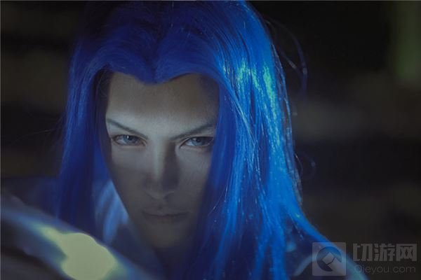 王者荣耀橘右京COS帅气照片 为你献上一朵花