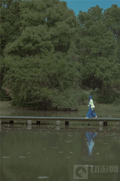 王者荣耀橘右京COS帅气照片 为你献上一朵花