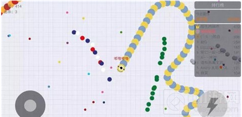 贪吃蛇大作战W字形走位秘籍 制造陷阱诱杀小蛇
