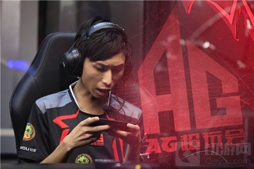 王者荣耀KPL总决赛选手采访 梦泪声称留有大招