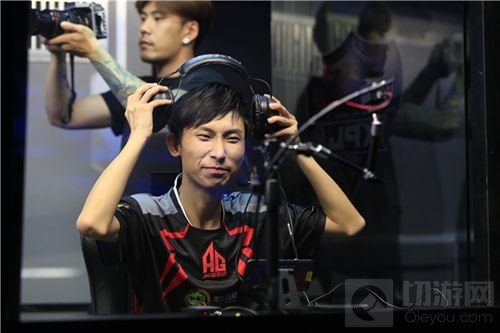 王者荣耀KPL总决赛选手采访 梦泪声称留有大招