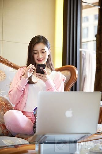 王者荣耀职业解说Gini专访 才华美貌并存的女神