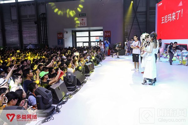王尼玛降临ChinaJoy 率暴走家族PK美女战队