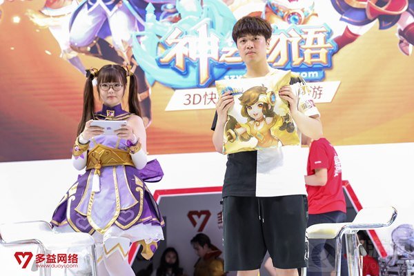 CJ观展大饱眼福 神之物语萌妹showgirl点燃今夏