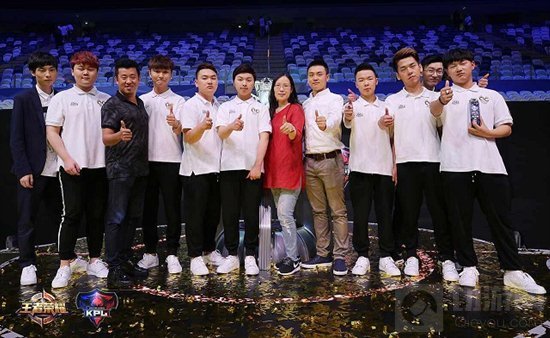 2017KPL春季赛总决赛 QGhappy生而无畏勇夺冠军