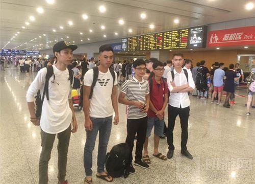 CFMI即将开战 韩国与越南队伍率先抵达魔都