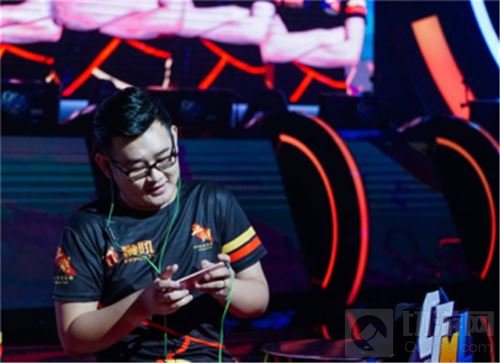 CFML2017秋季赛首轮战罢 十支战队如何前行