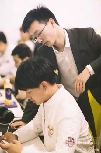 QG双教练谈分组：期待与B组的2支新秀队伍对决