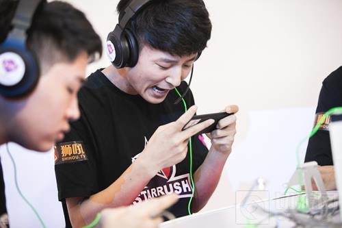 孙八一创作波拉哩战歌 球球有嘻哈全网首发