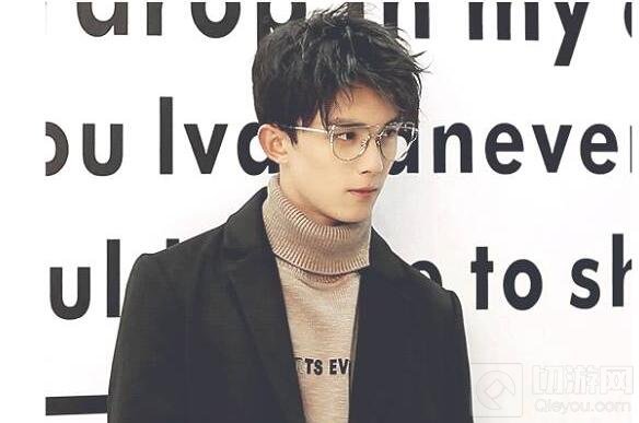 吴磊秒变熟男？劲舞团手游为你打造绅士造型