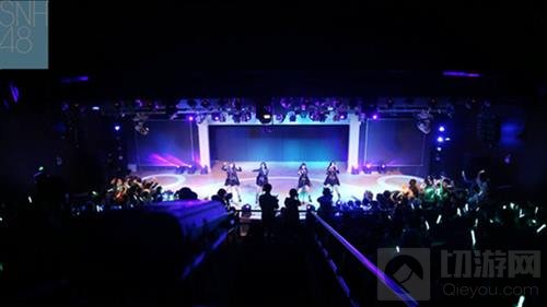 全国包机《星梦学院》送SNH48粉丝现场看公演