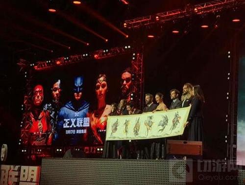 大电影首映礼群星闪耀 正义联盟超级英雄面基