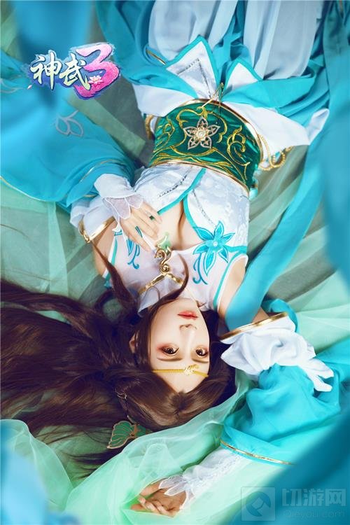 神武3凌霜月叶青峰唯美COS 共赏落樱如梦爱恋