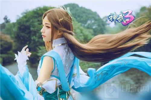 神武3凌霜月叶青峰唯美COS 共赏落樱如梦爱恋