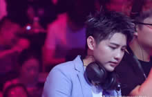 王者荣耀阿泰为拉票COS妲己 年度票选进行中