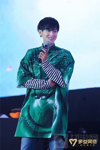 神武3韬师兄完美首秀 黄子韬多益发布会回顾