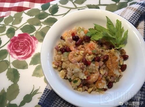 B站知名料理up主挑战《航海王启航》美食料理