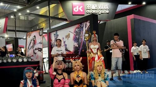 首届中国游戏节今日开幕 多酷游戏展区人气爆棚