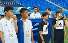 助力中国少年足球 胡莱游戏小旗手登场俄罗斯