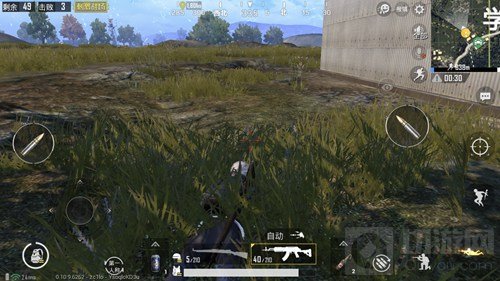 刺激战场黑色二级头比白色二级头更加隐蔽吗