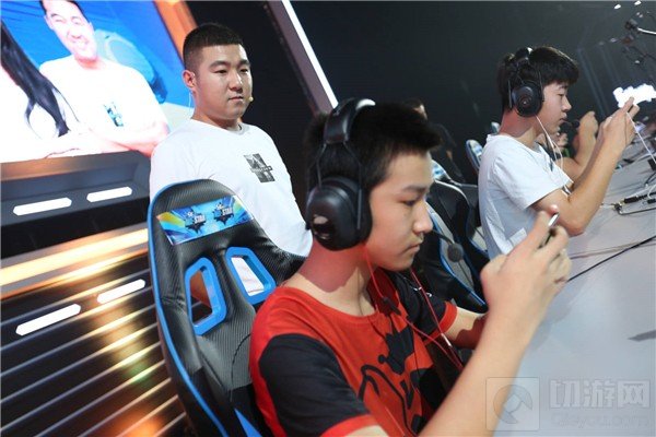 无冕之王！95战队狙击手战舞用实力睥睨四方