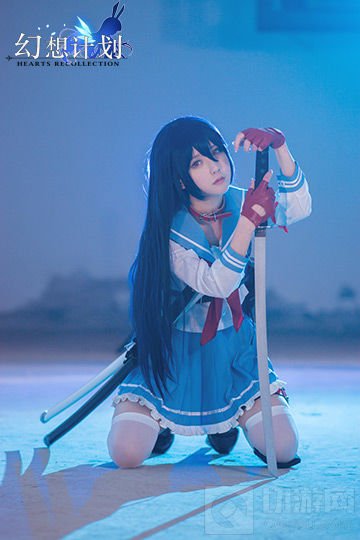 《幻想计划》霜COS图片赏：校服太刀的成长史