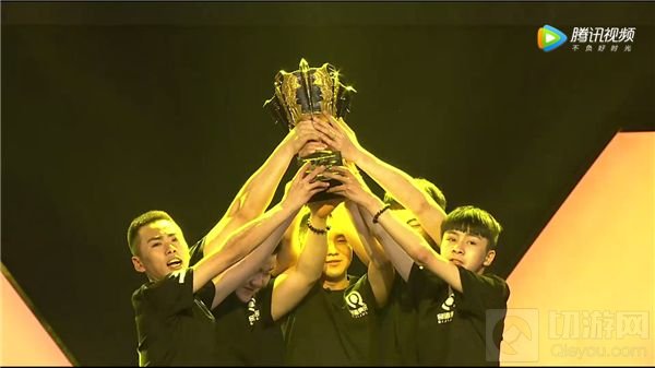 CFM：梦回S4总决赛奇迹再度登顶拿下NEST冠军