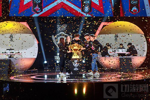 HU8三年坚持终圆梦 TOP新王加冕BPL冬季赛总冠军