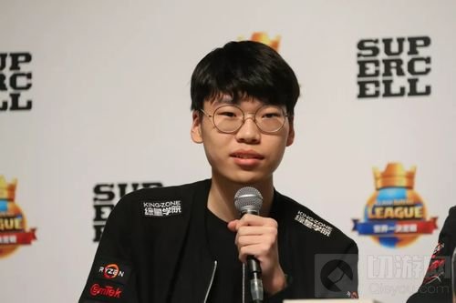 CRL冠军战队NOVA赛后采访:冠军早该属于中国