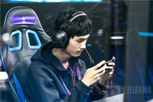 CFS2018世界赛：情久斩获首个世界赛冠军