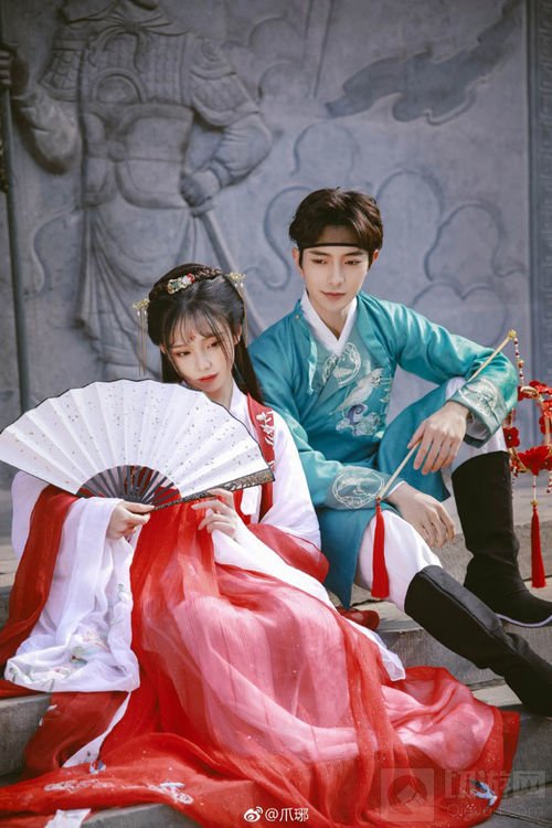 神都夜行录携手瑞丽伊人杂志等引领国潮之美