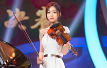 王者荣耀KPL美女解说都在这 肤白貌美女神范