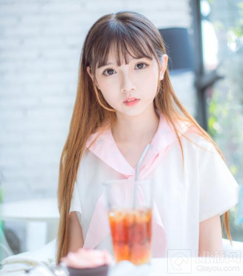 可爱萝莉Coser雪雪清纯私房美图